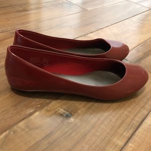 Red dress flats